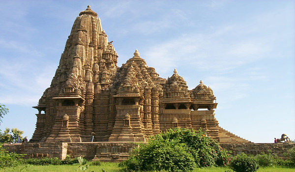 Kandariya Mahadeva temple1