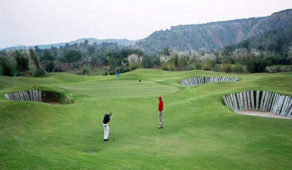Jaypee Greens golf course